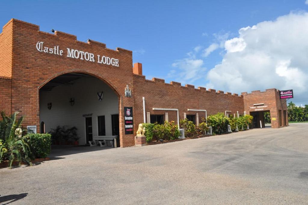 Castle Motor Lodge Боуен Екстериор снимка
