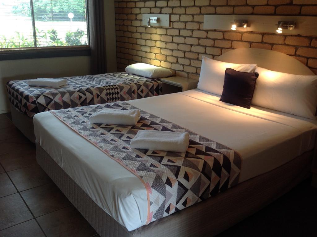 Castle Motor Lodge Боуен Екстериор снимка